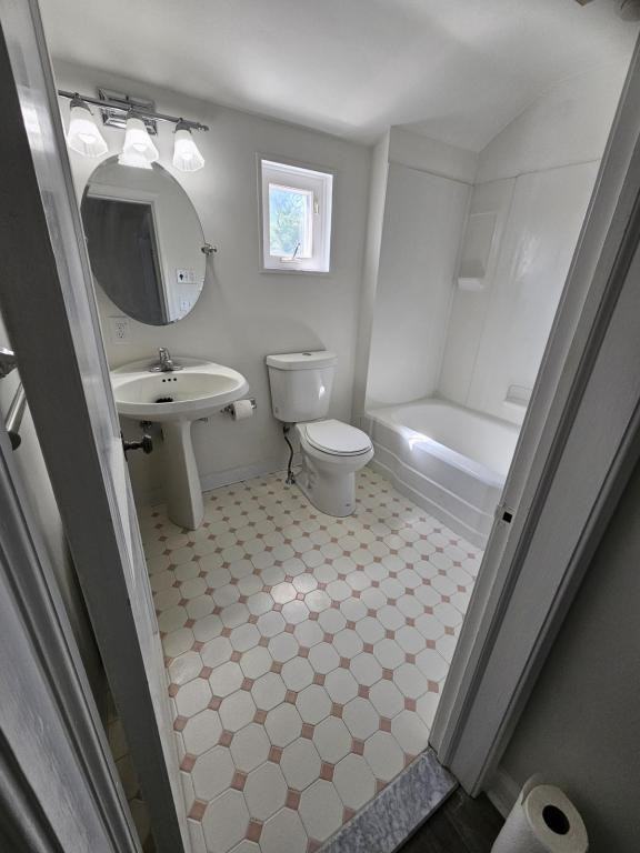 616 Beverly Dr - Photo 2 of 19