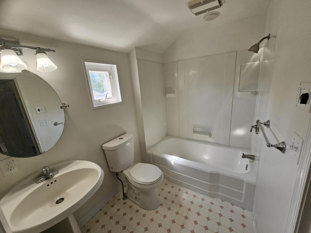 616 Beverly Dr - Photo 3 of 19