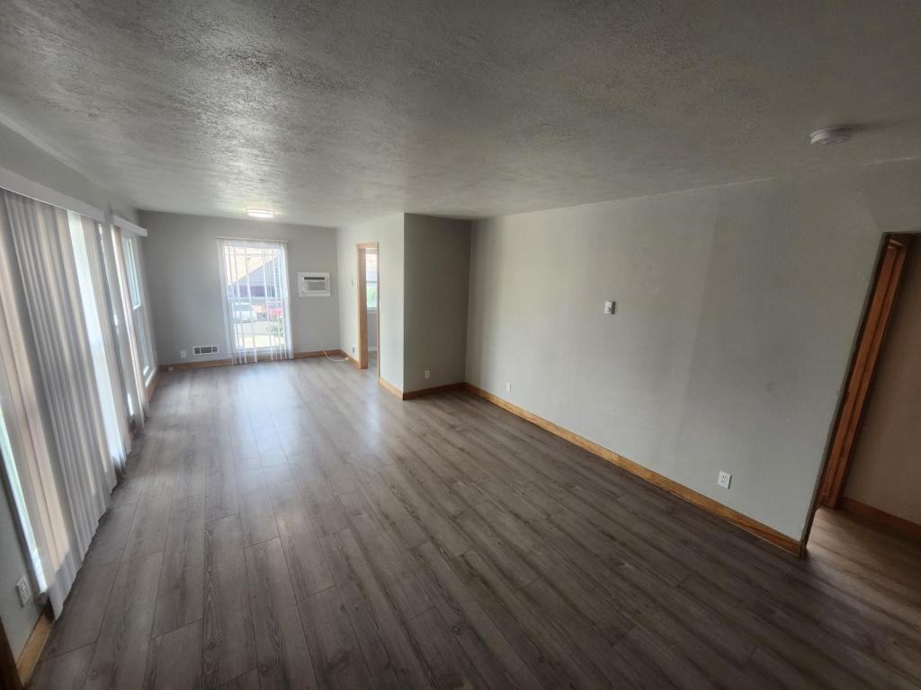 23 W 3rd St - Photo 2 of 8