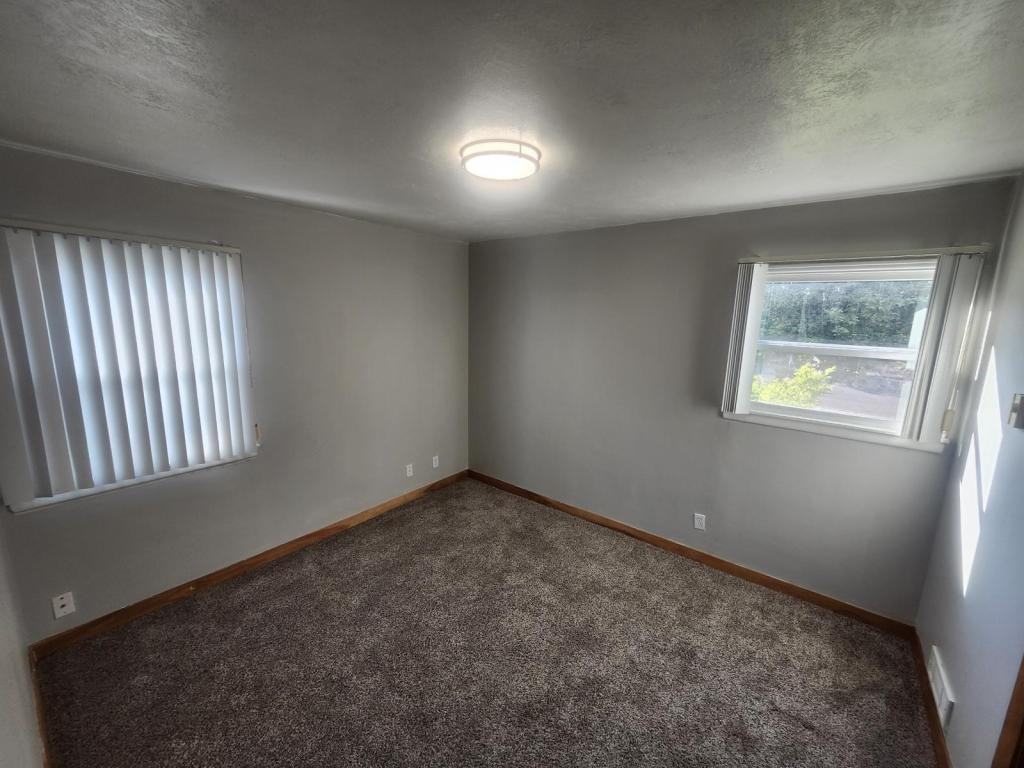 23 W 3rd St - Photo 6 of 8