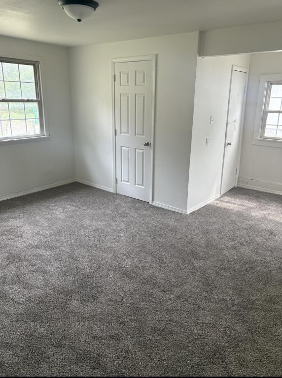 605 Ivanhoe Street - Photo 5 of 11