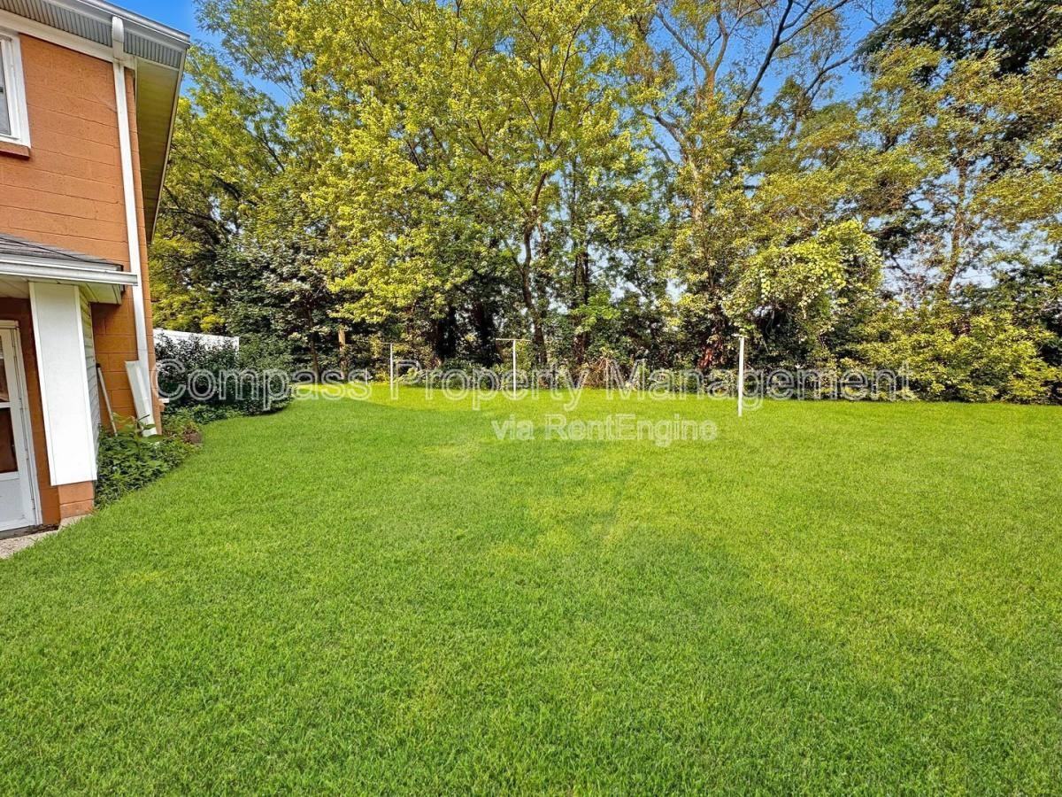 2719 S Burdick St - Photo 2 of 8