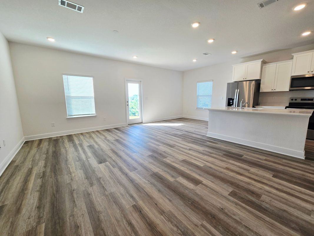 321 Salt Creek Ln - Photo 4 of 9