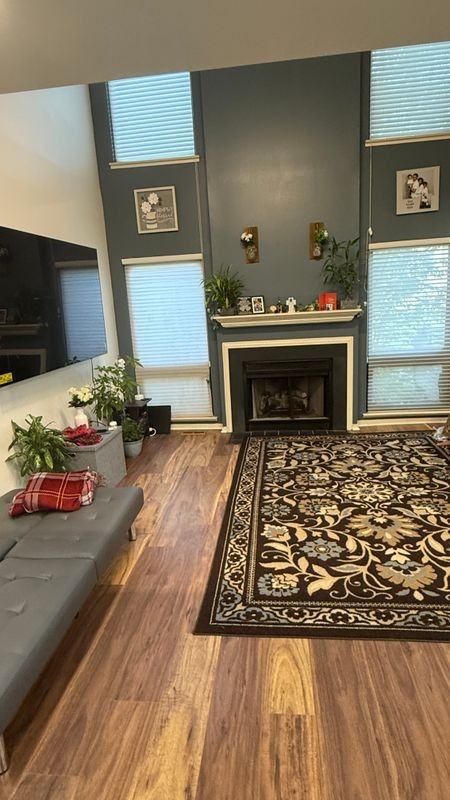 736 Hamilton Ct - Photo 2 of 10