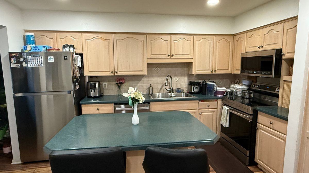 736 Hamilton Ct - Photo 5 of 10