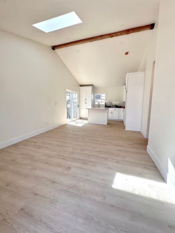 1543 Delford Ave ##1/2 - Photo 2 of 16