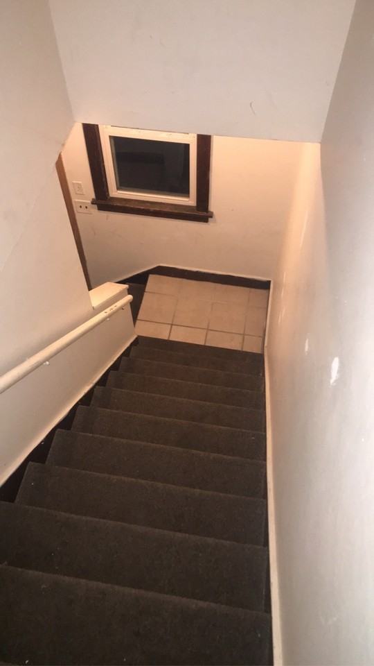 334 S Van Buren St - Photo 3 of 18