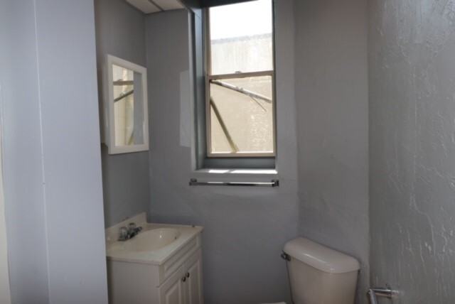 212 N 8th St #3 - Photo 3 of 8