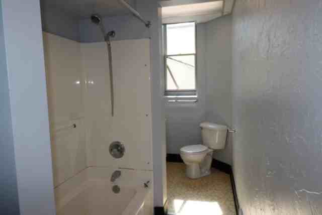 212 N 8th St #3 - Photo 5 of 8