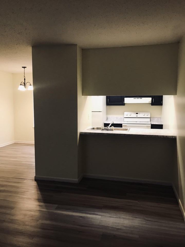 520 E Lagrange St #14