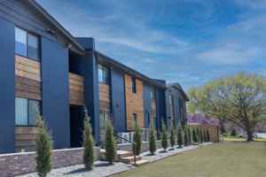 featured image of 1115 S College Ave