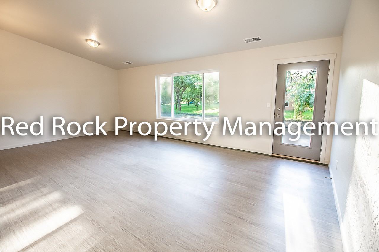 2603 N Eden Ln #2603 - Photo 4 of 10