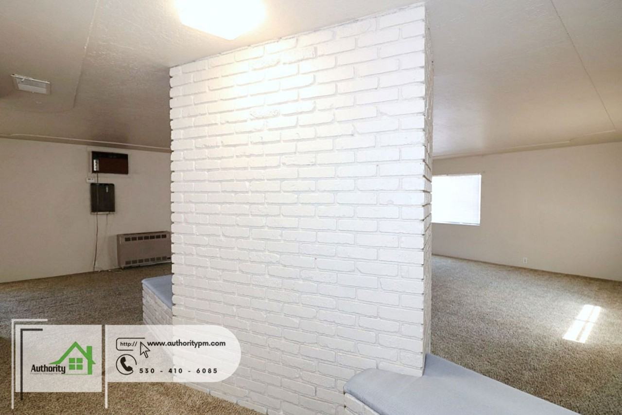 1830 Rosaline Ave - Photo 2 of 22