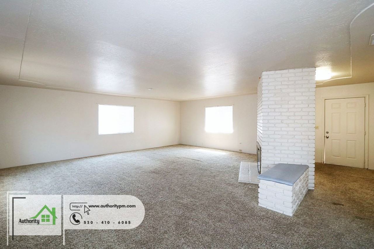 1830 Rosaline Ave - Photo 3 of 22