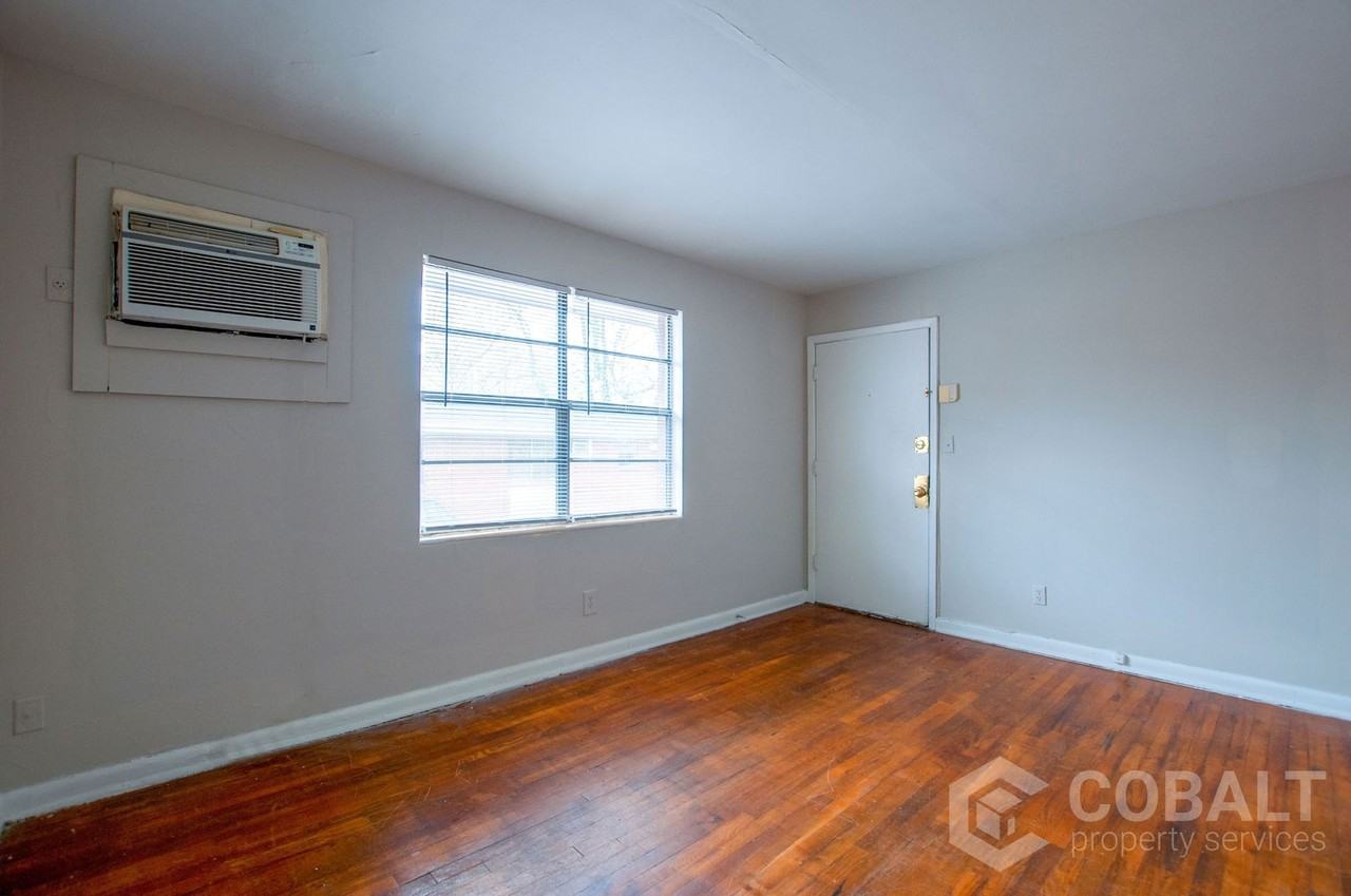 896 Greenwood Avenue Northeast #10 - Photo 3 of 11