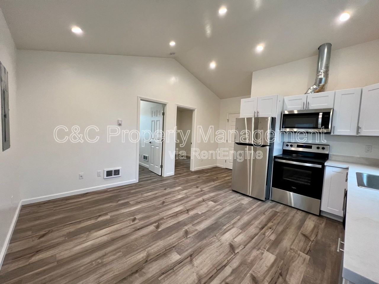 1601 Hilby Ave #A - Photo 2 of 6