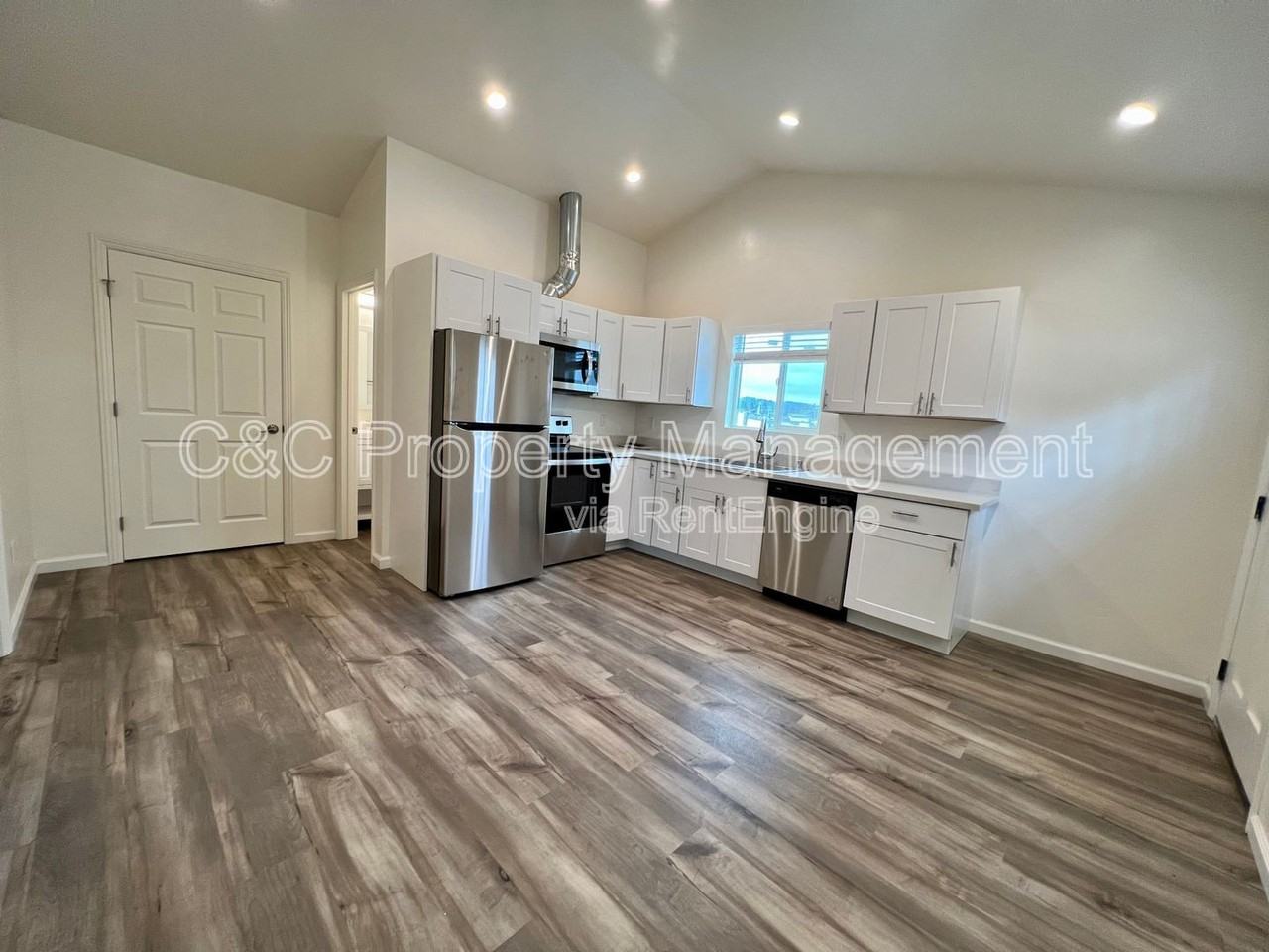 1601 Hilby Ave #A - Photo 3 of 6