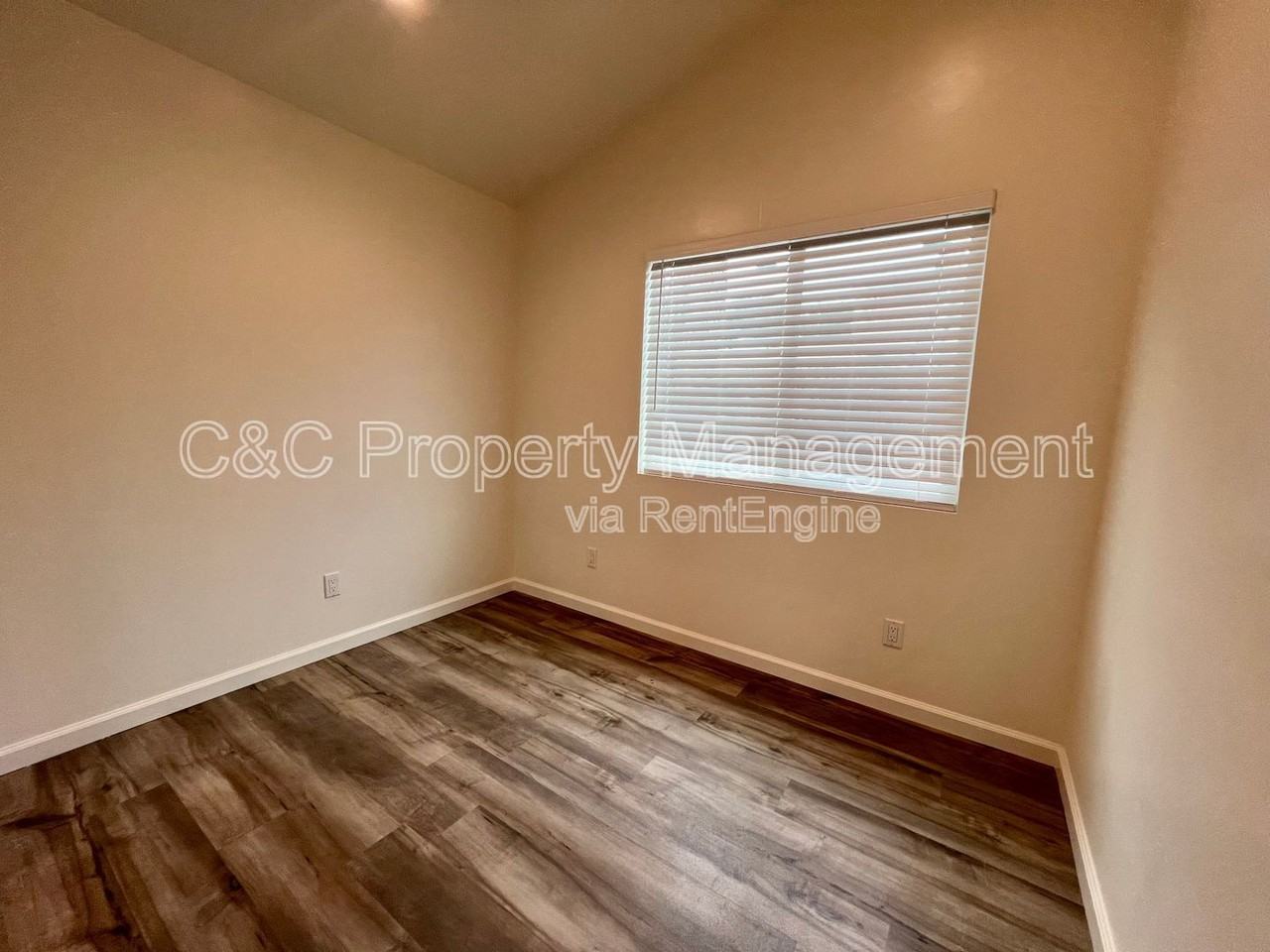 1601 Hilby Ave #A - Photo 4 of 6