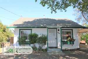featured image of 1825 Grand Coulee Blvd