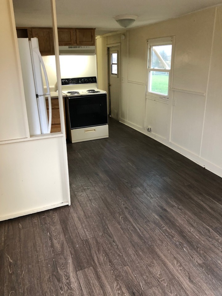 126 Cleo Dr - Photo 3 of 4