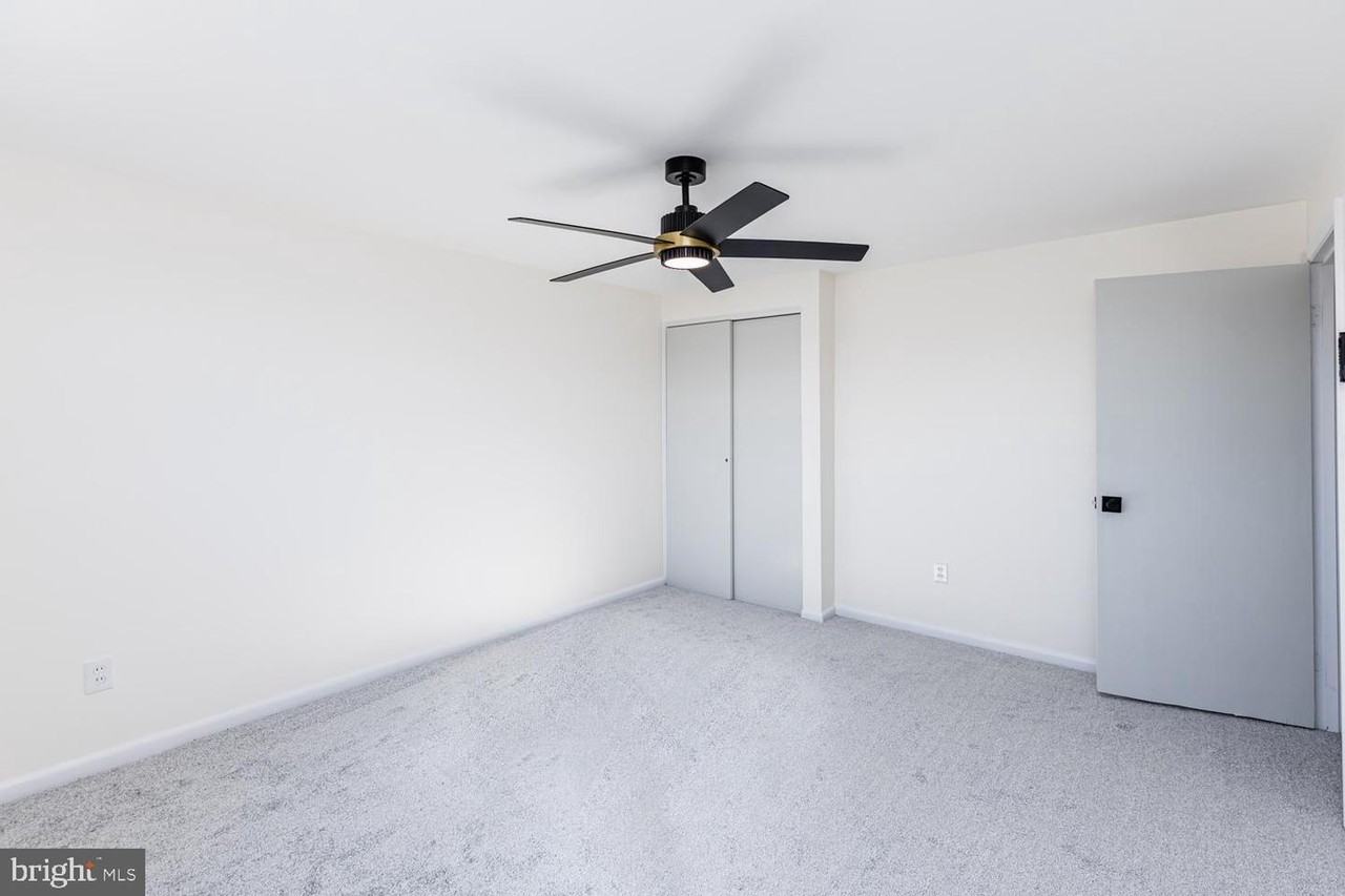 1117 Circle Dr - Photo 2 of 30