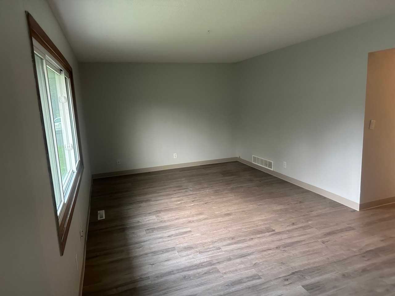 1719 8th Ave - Photo 4 of 17