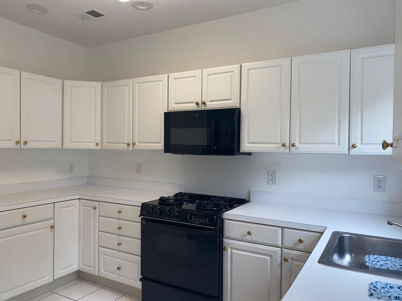 20 Ashby Ln - Photo 5 of 6