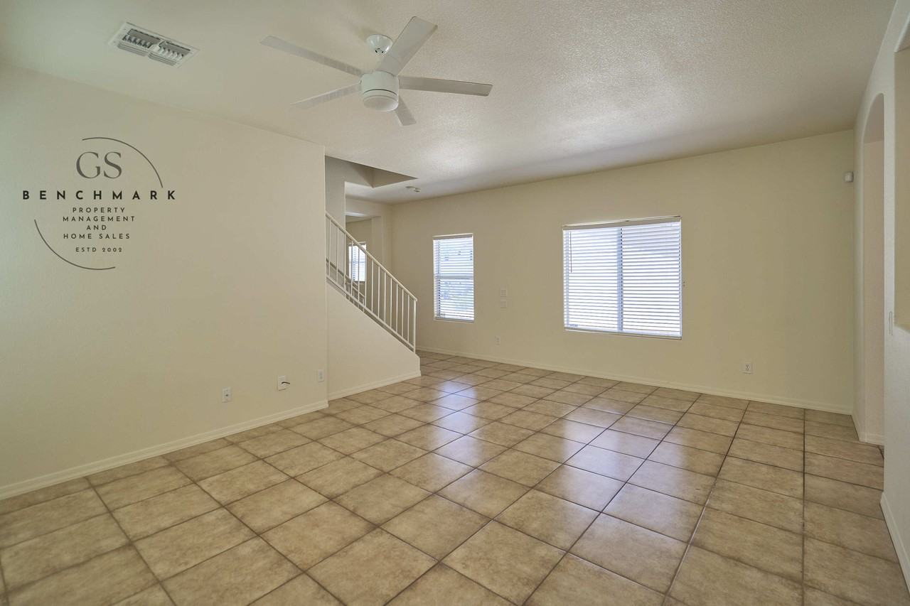 4211 E Wading Pond Dr - Photo 2 of 21