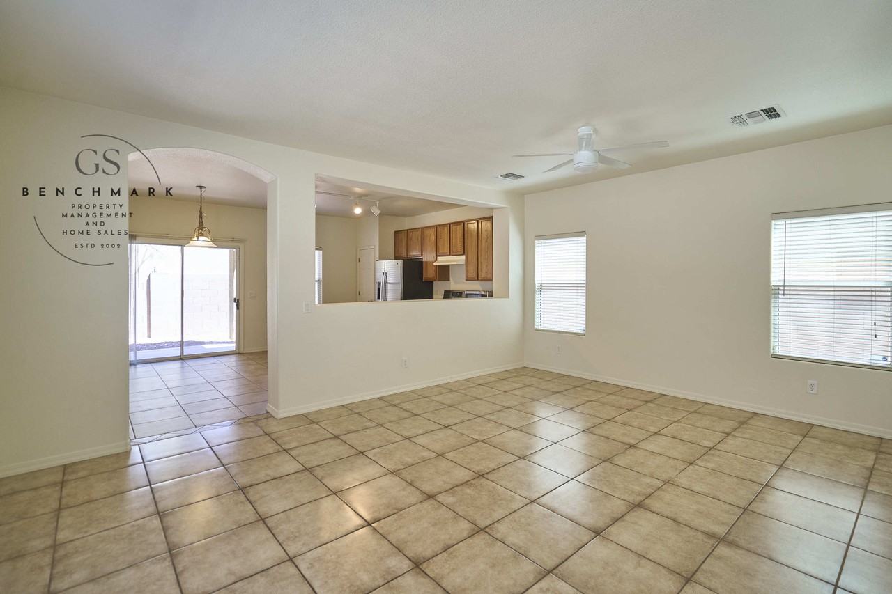 4211 E Wading Pond Dr - Photo 3 of 21