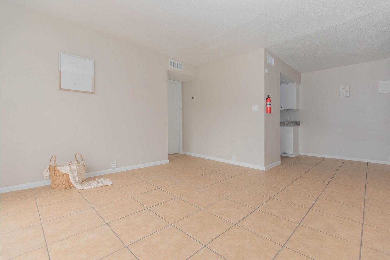 Southern Oaks Apartments - Photo 3 of 29