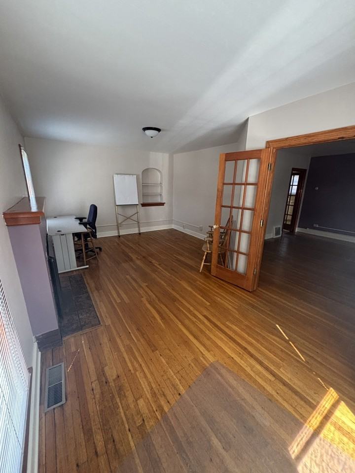 322 W Spruce St #322A - Photo 3 of 12