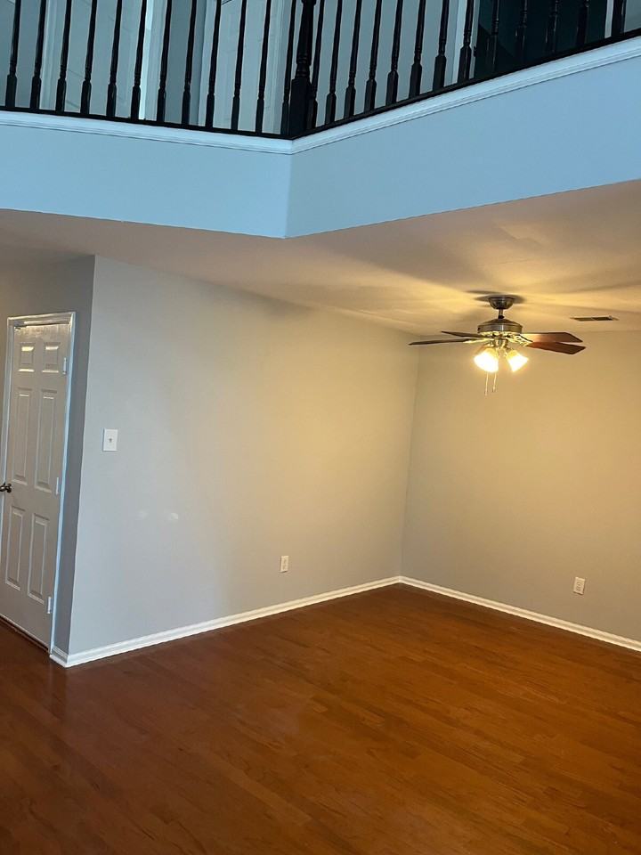 402 Harvest Ln - Photo 7 of 17