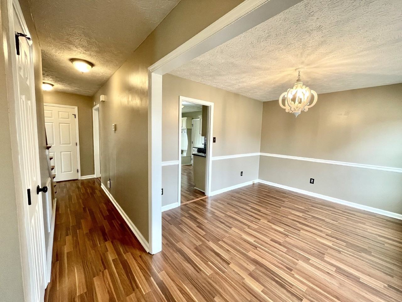 4206 Buckhurst Dr - Photo 3 of 29
