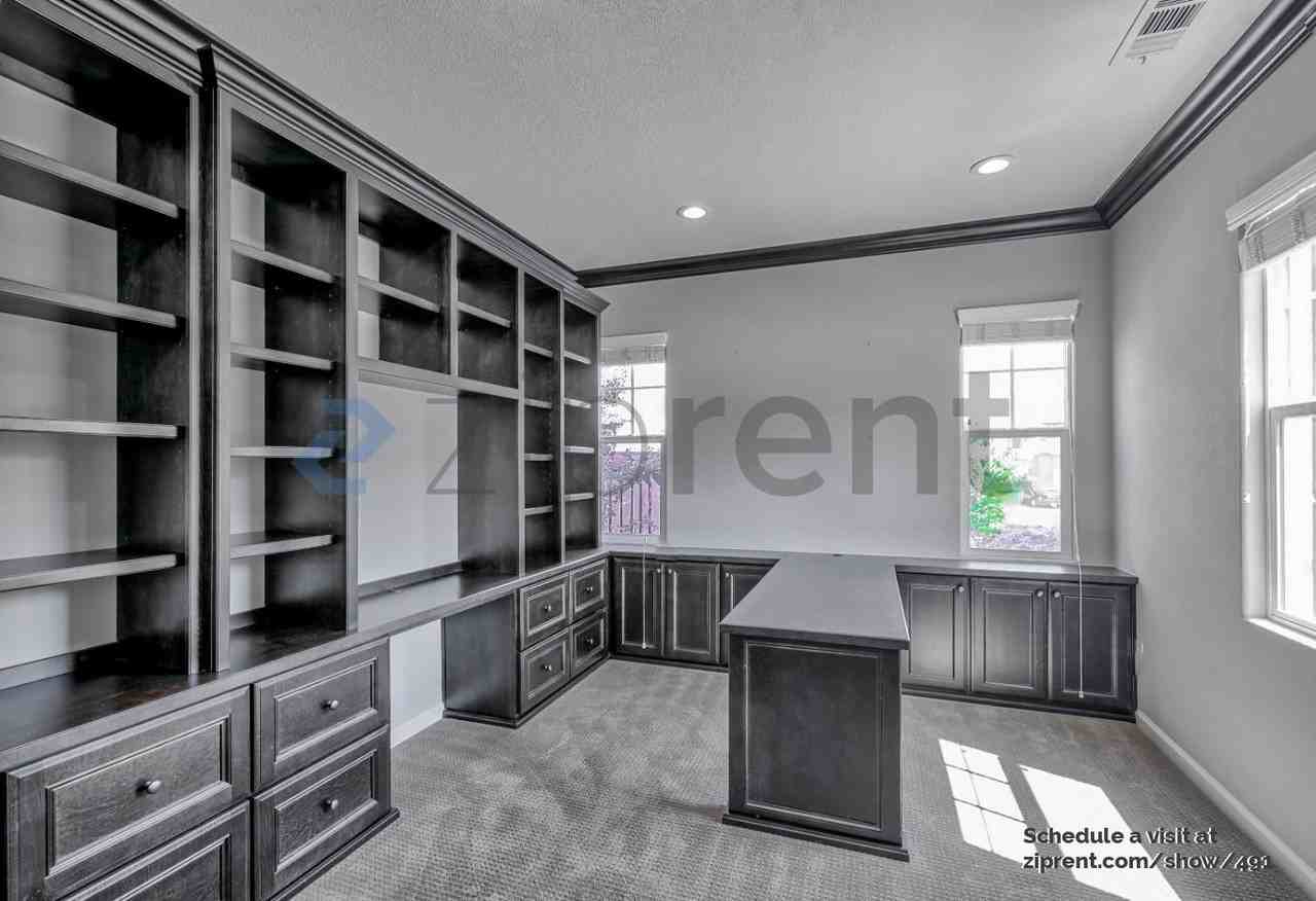 833 Griffon Ct - Photo 5 of 16