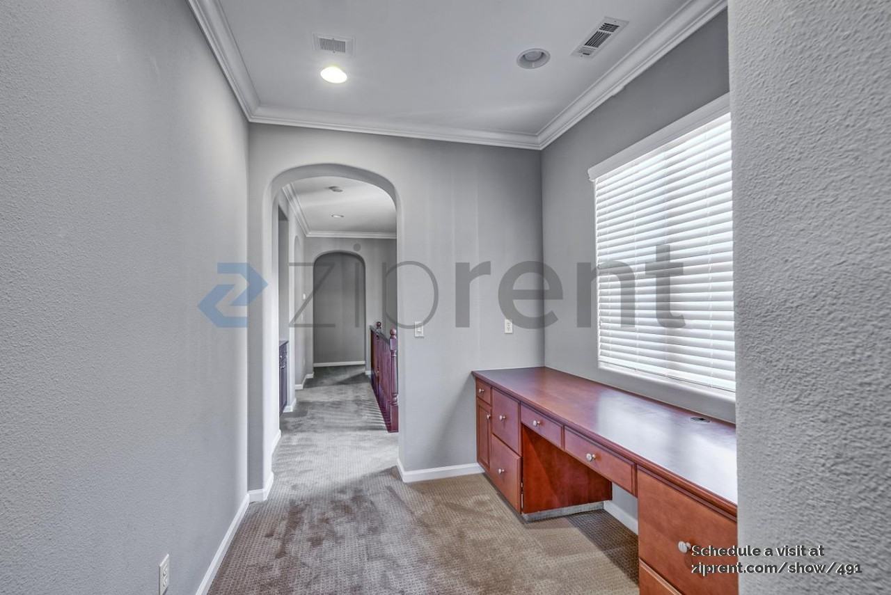 833 Griffon Ct - Photo 6 of 16