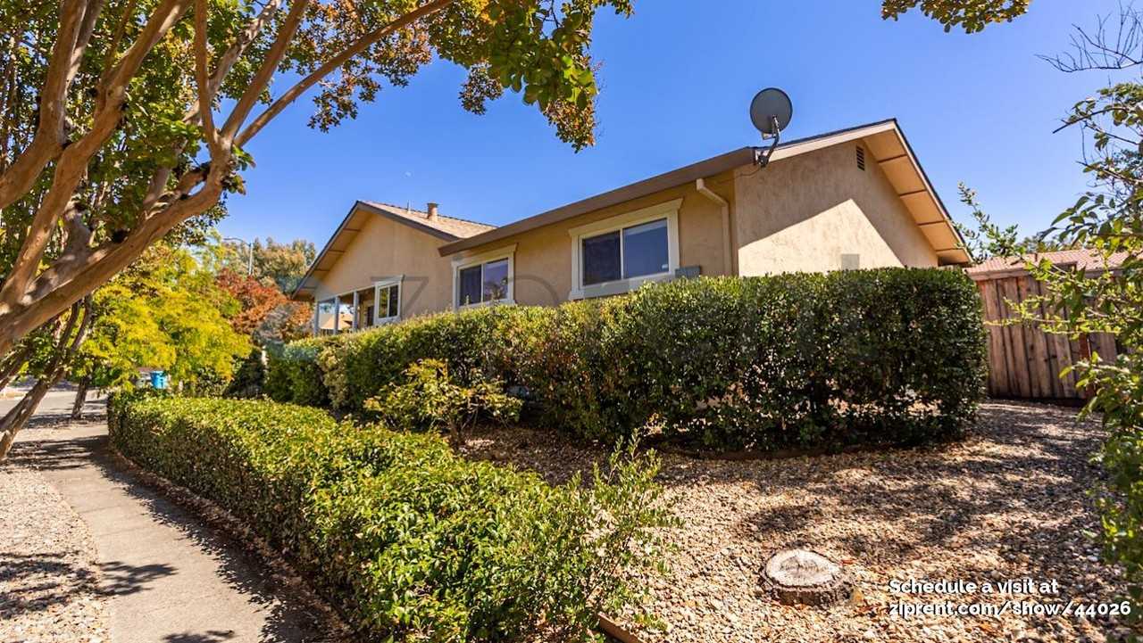 5535 El Encanto Cir - Photo 2 of 44