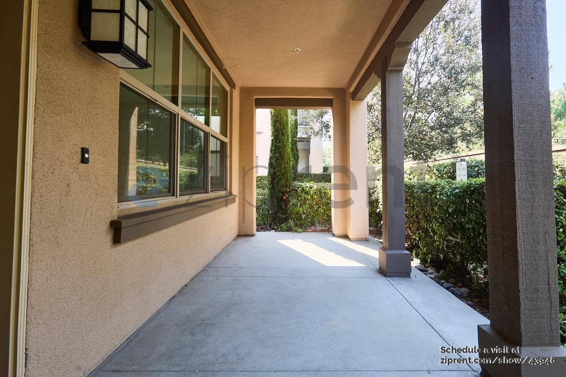 186 Bishop Lndg - Photo 2 of 28