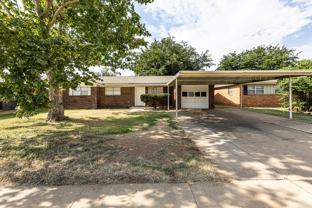 5517 16th Pl - Photo 1 of 1