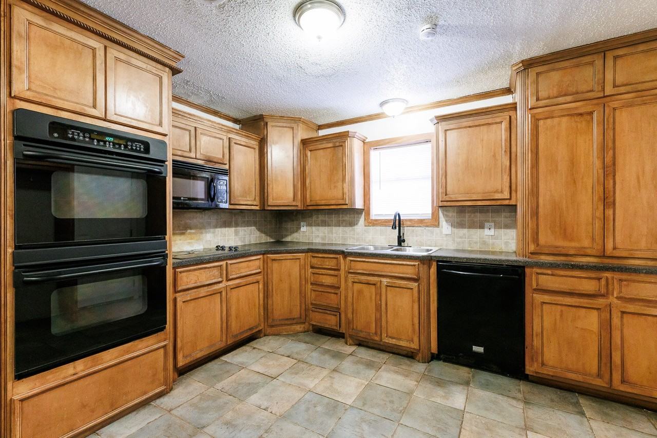 5517 16th Pl - Photo 6 of 23