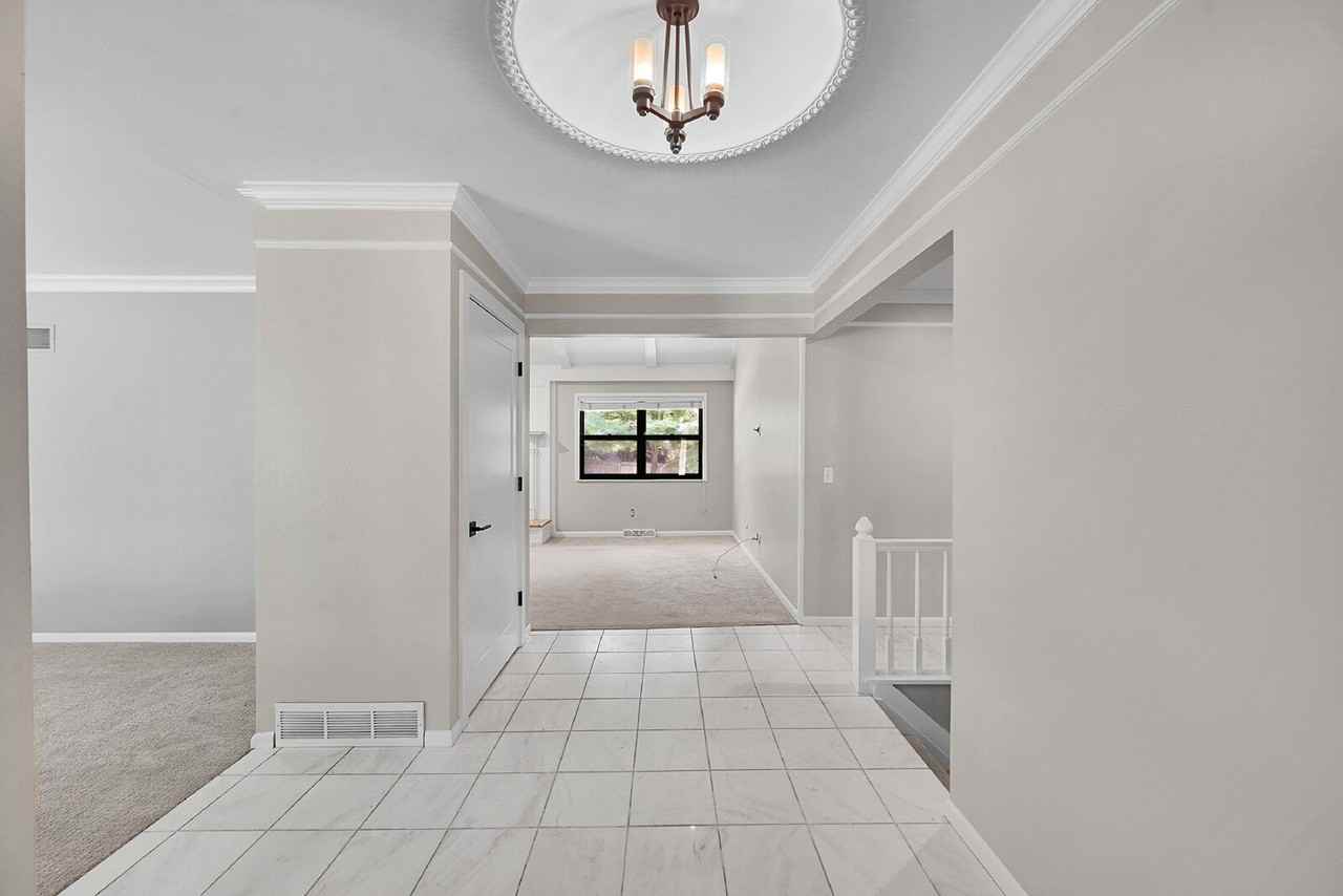 3920 S Dahlia St - Photo 2 of 50