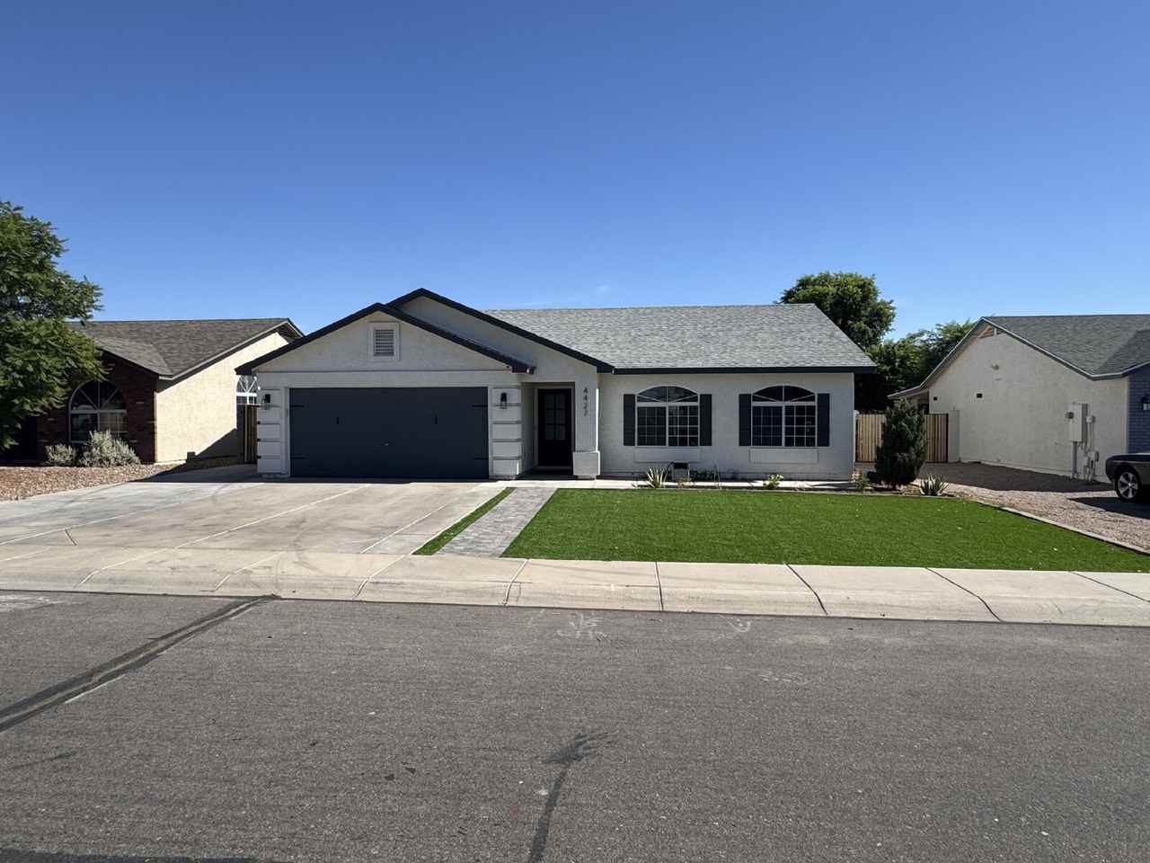4427 E Meadow Lark Way - Photo 2 of 28