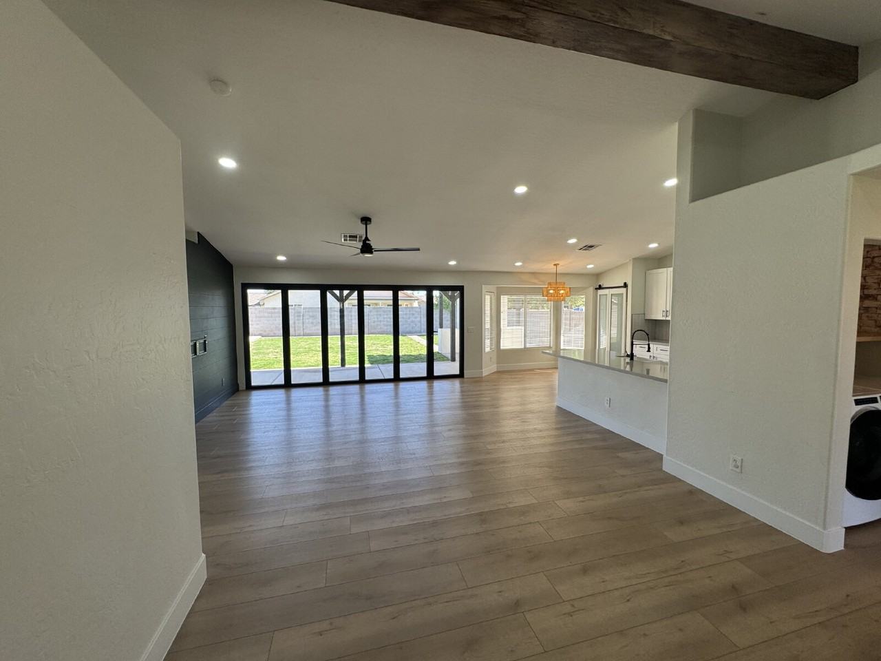 4427 E Meadow Lark Way - Photo 5 of 28