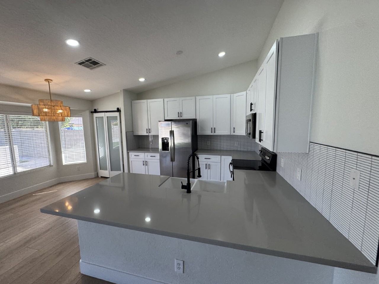 4427 E Meadow Lark Way - Photo 7 of 28