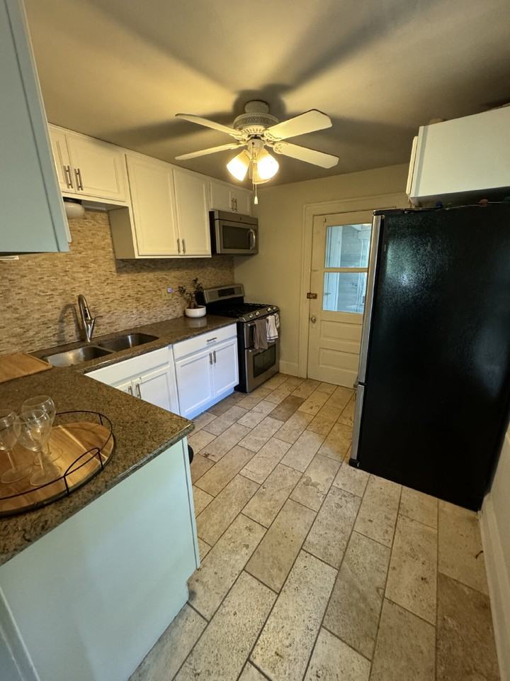 3727 Blaisdell Ave - Photo 3 of 22