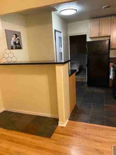 2001 Gold Ave Se #17 - Photo 5 of 13