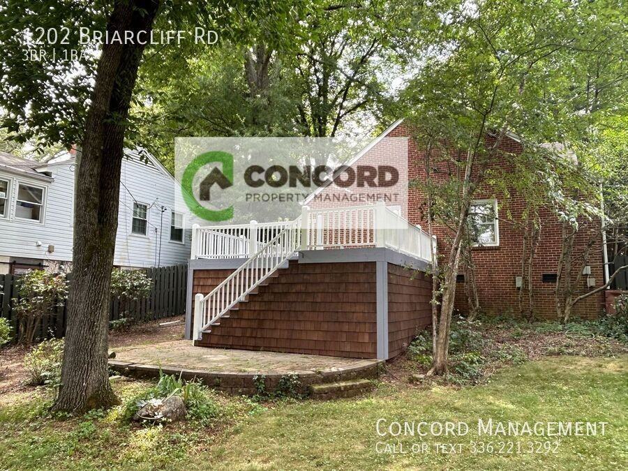 1202 Briarcliff Rd - Photo 2 of 18