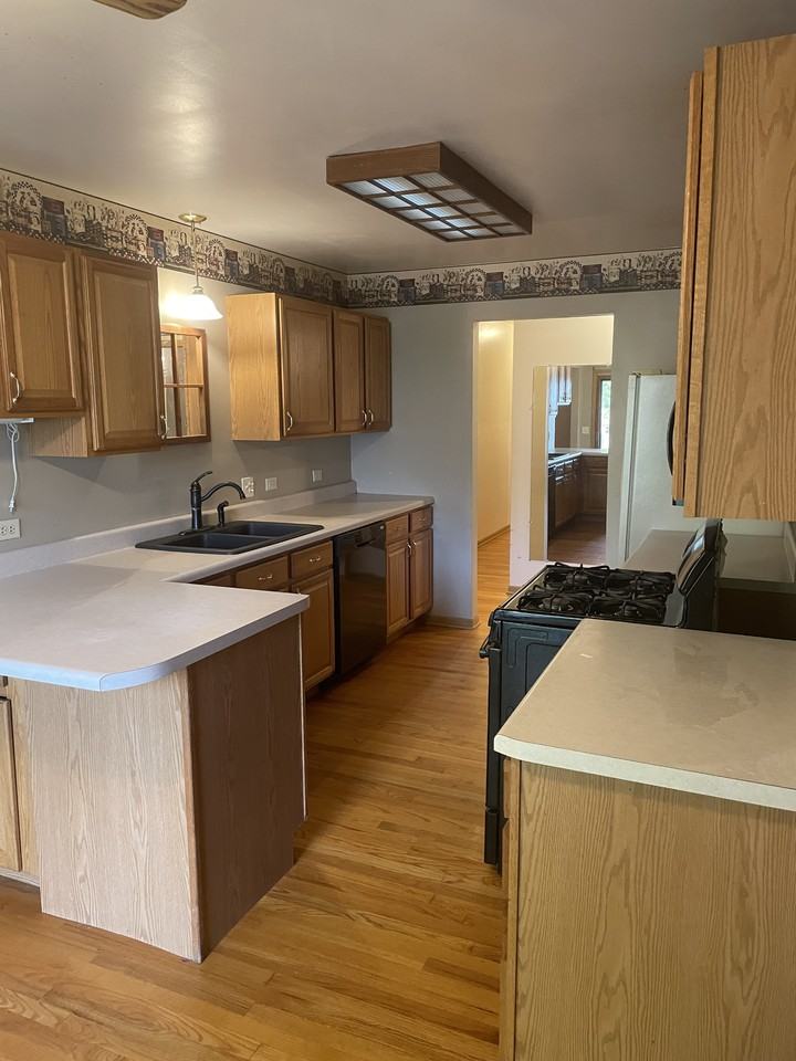 10339 W Yale Ave #A - Photo 2 of 8