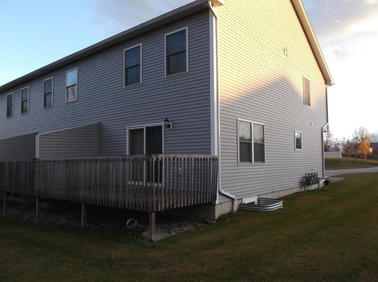 16 Ally Dr - Photo 2 of 10