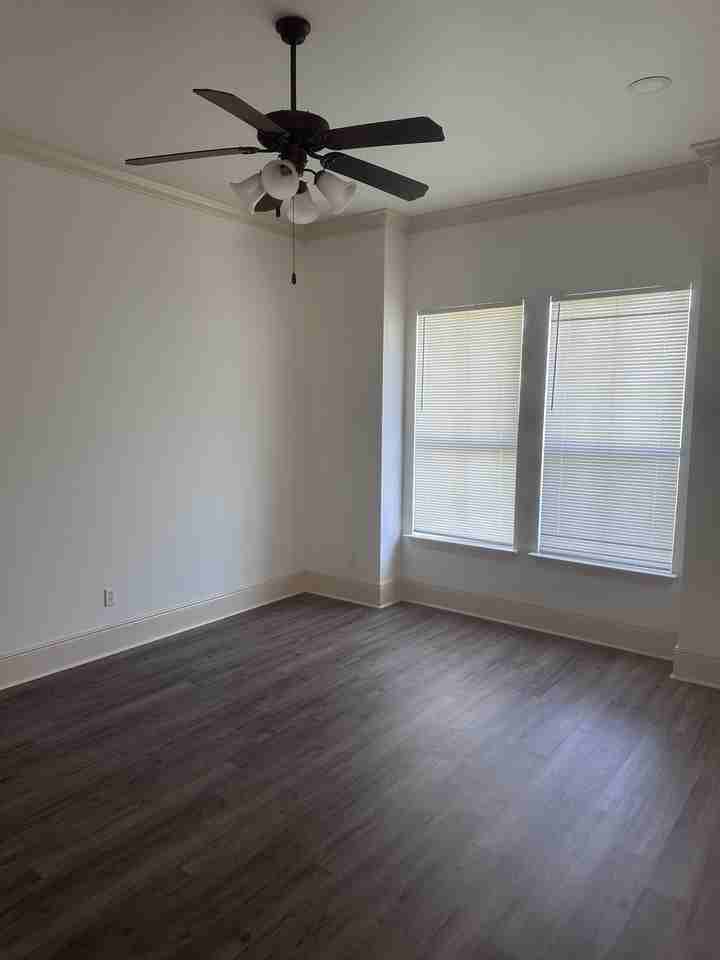 105 Village Oaks Blvd - Photo 5 of 14