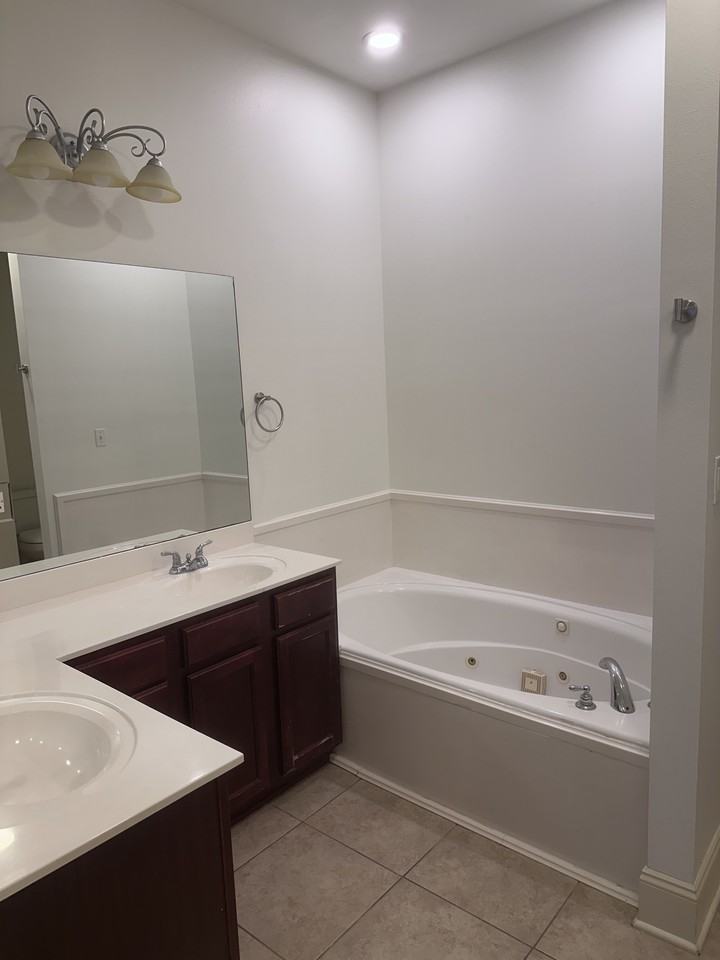 105 Village Oaks Blvd - Photo 7 of 14